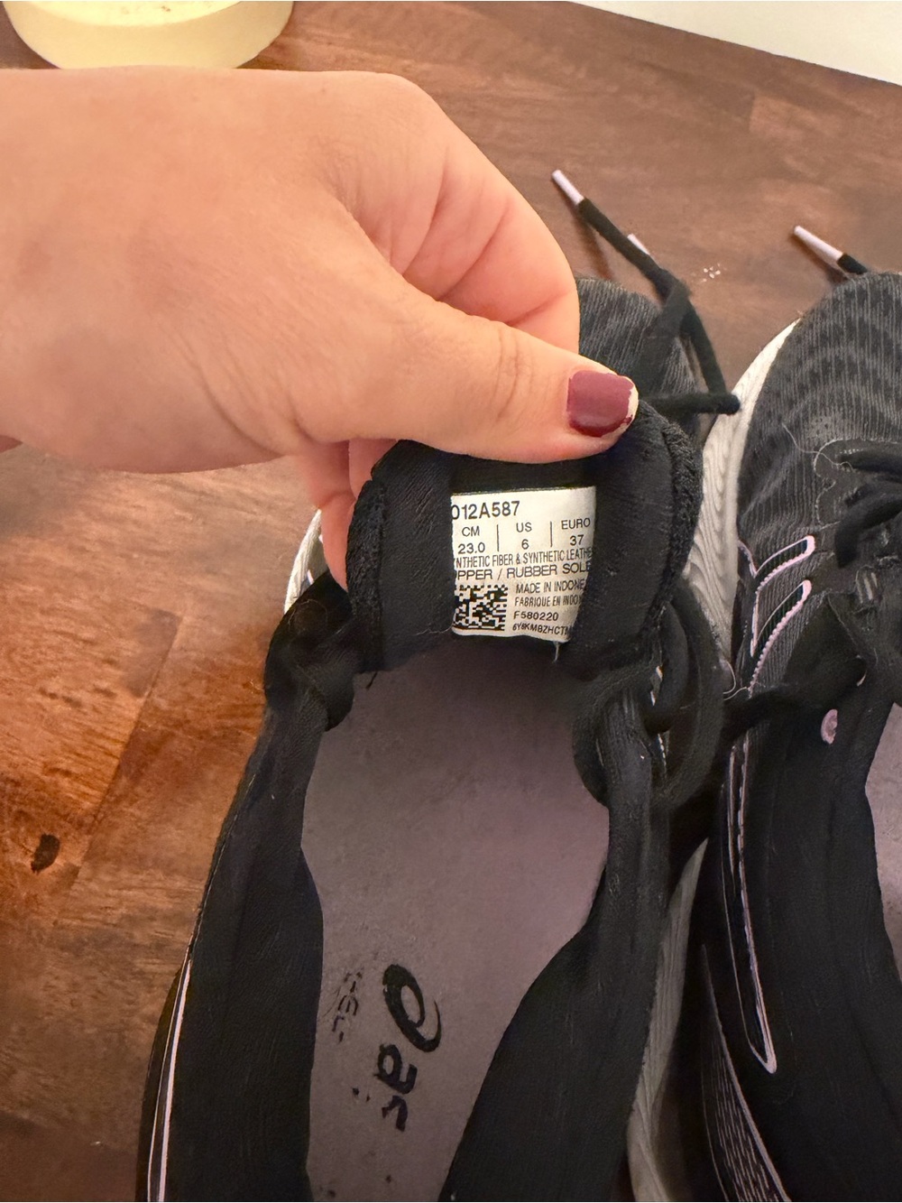 Women ASICS Sneakers - Picture 4 of 4